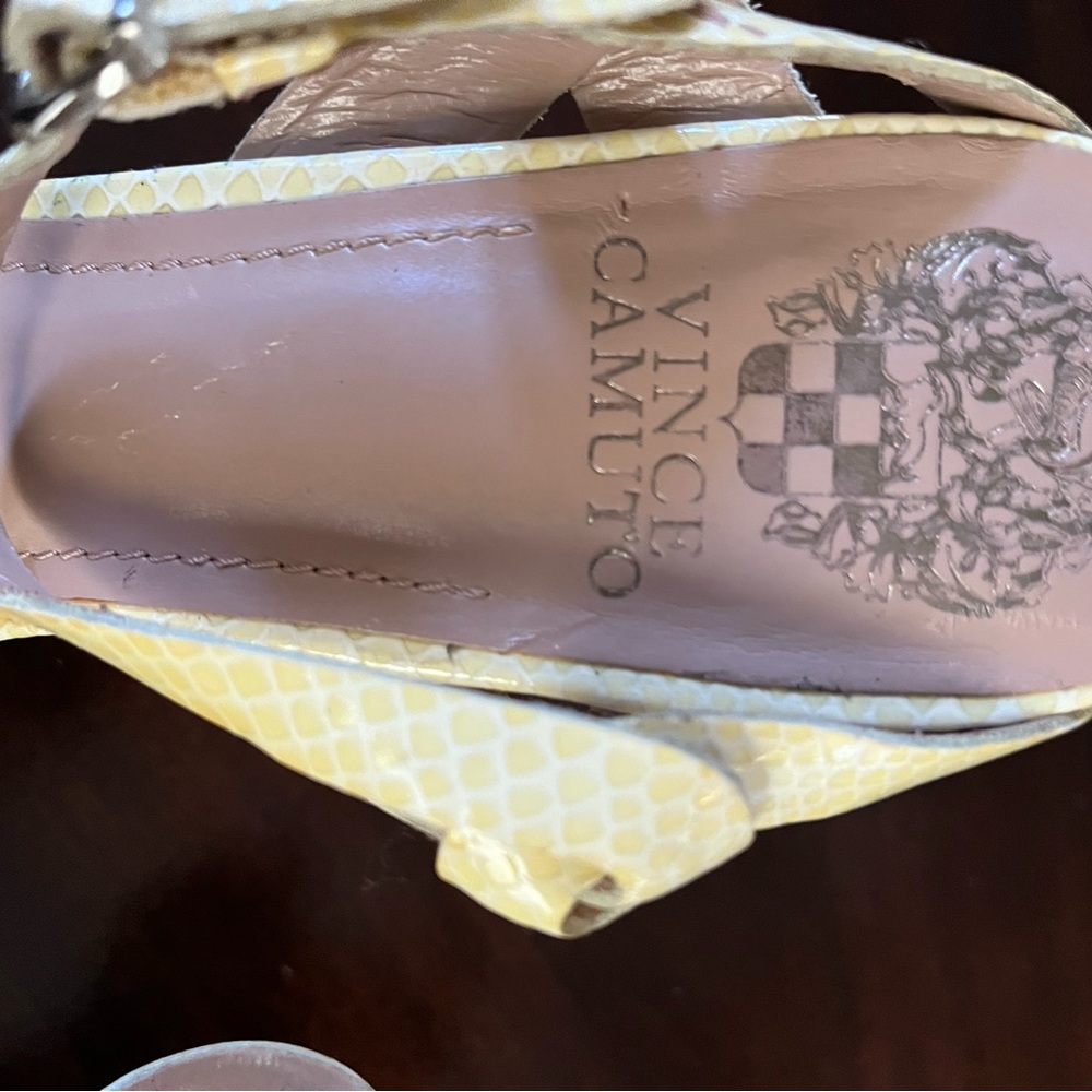 Vince Camuto heel